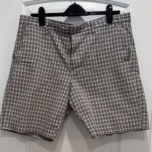 GAP Men's Black and White Plaid Shorts